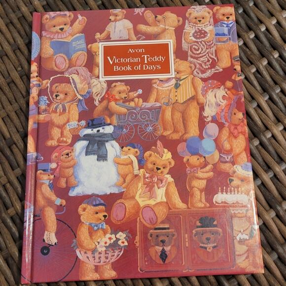 AVON Gift Collection Victorian Teddy Book Of Days Day Planner Calender Date Book - Picture 1 of 7